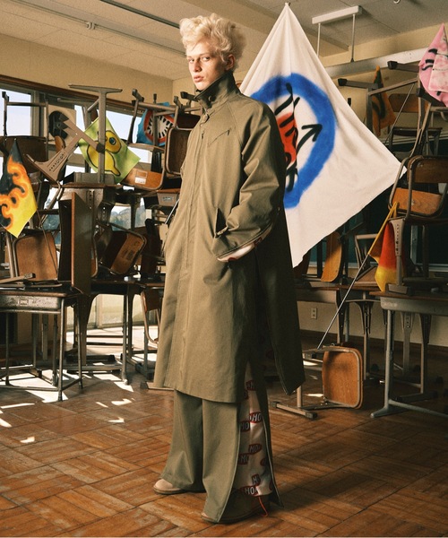 amok(アモク)の「LOGO LINING DOCKING PANTS(チノパンツ・メンズ・ブラック/カーキ・S/M/L)」の4枚目の写真