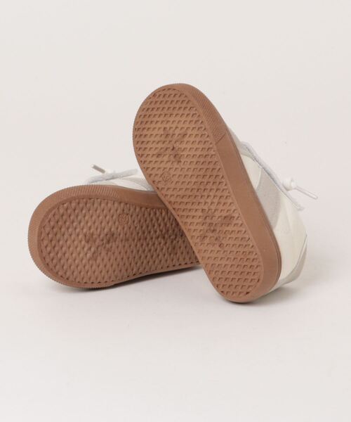 Bambin（ボンバン）の「【 Bambin / ボンバン 】 コントラストカラー クラシック スニーカー（スニーカー・キッズ・アイボリー/ブラウン・15 /16/17）」の4枚目の写真