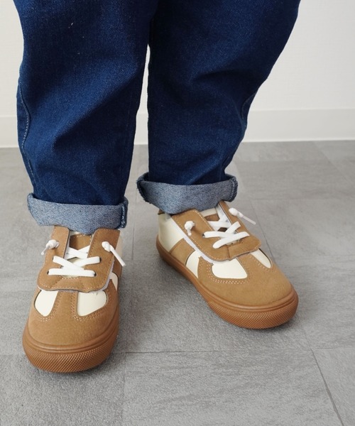 Bambin（ボンバン）の「【 Bambin / ボンバン 】 コントラストカラー クラシック スニーカー（スニーカー・キッズ・アイボリー/ブラウン・15 /16/17）」の2枚目の写真