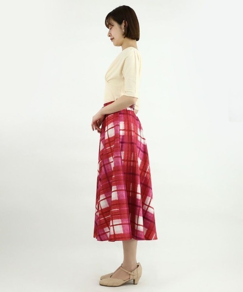 an another angelus（アンアナザーアンジェラス）の「カラーペイントチェック柄フレアースカート/ananotherangelus（スカート・レディース・レッド/ブルー・FREE）」の13枚目の写真