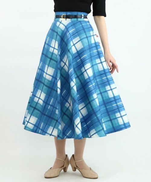 an another angelus（アンアナザーアンジェラス）の「カラーペイントチェック柄フレアースカート/ananotherangelus（スカート・レディース・レッド/ブルー・FREE）」の16枚目の写真