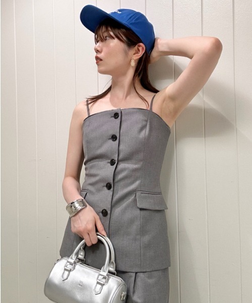 LILY BROWN グレー ビスチェ&パンツセット LILY BROWN（リリーブラウン）の「2WAYツイルビスチェ（シャツ