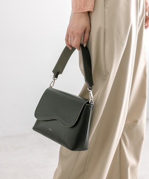 mystic（ミスティック）の「loti ビーンズフラップショルダーバッグ（ショルダーバッグ・レディース・ブラック/カーキ/アイボリー・ONE SIZE）」の7枚目の写真