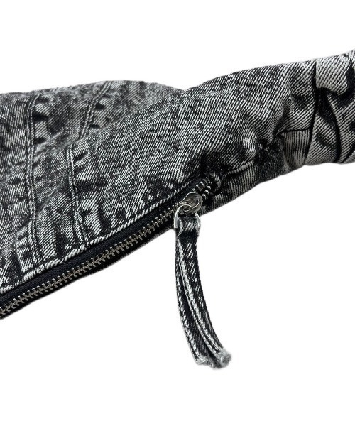 XU（エックスユー）の「ストリートファッション XU エックスユー denim shoulder bag デニムショルダーバッグ デニムバッグ クロワッサンバッグ ミニバッグ ビンテージ風バッグ 肩掛けバッグ Y2K 韓国ファッション 韓国ストリート（ショルダーバッグ・メンズ・ブルー/ブラック・ONE SIZE）」の5枚目の写真