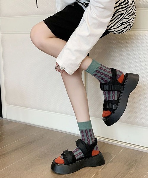 shoes365(シューズスリーシックスファイヴ)の「【shoes365】ダブルバックル厚底スポーツサンダル(サンダル・レディース・ブラック・23.0cm/23.5cm/24.0cm/24.5cm/25.0cm/22.5cm)」の13枚目の写真
