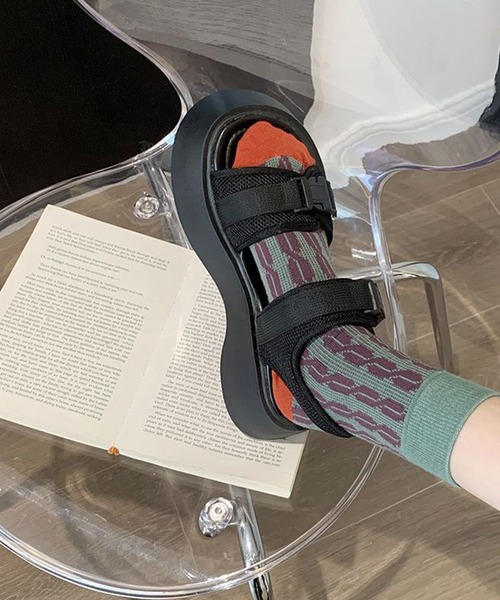 shoes365(シューズスリーシックスファイヴ)の「【shoes365】ダブルバックル厚底スポーツサンダル(サンダル・レディース・ブラック・23.0cm/23.5cm/24.0cm/24.5cm/25.0cm/22.5cm)」の15枚目の写真