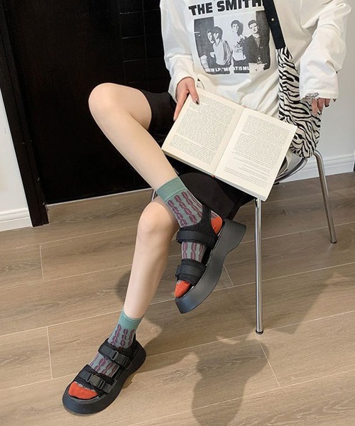 shoes365(シューズスリーシックスファイヴ)の「【shoes365】ダブルバックル厚底スポーツサンダル(サンダル・レディース・ブラック・23.0cm/23.5cm/24.0cm/24.5cm/25.0cm/22.5cm)」の17枚目の写真