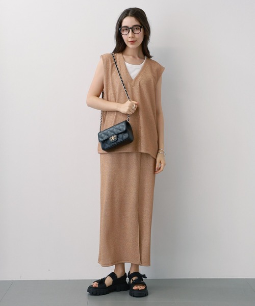 saloon（サルーン）の「SALOON(サルーン)/ラメカットベスト【セットアップ可】（ベスト・レディース・ブラック/その他5・FREE）」の13枚目の写真