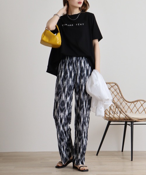 EGLANTINE（エグランティーヌ）の「EGLANTINE シンプルロゴＴシャツ（Tシャツ/カットソー・レディース・サーモンピンク/ライム/グリーン/オフホワイト/ブラック/ロイヤルブルー・40）」の15枚目の写真