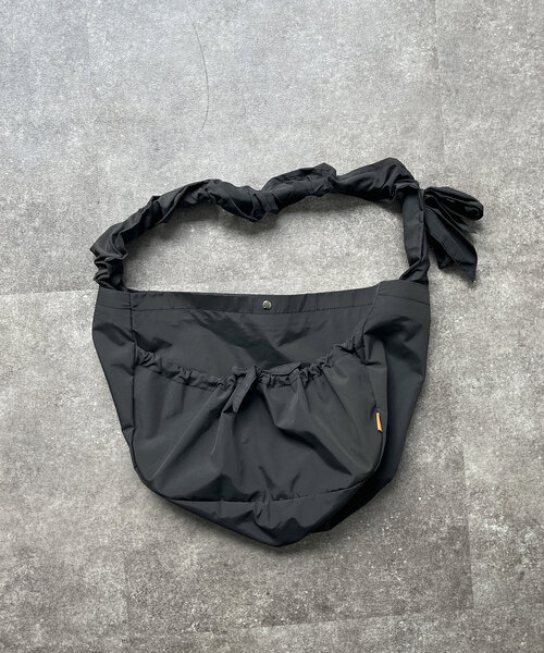 CPCM(シーピーシーエム)の「ナイロンリボンギャザーショルダー(ショルダーバッグ・レディース・ブラウン/アイボリー/ブラック/カーキ・FREE)」の7枚目の写真