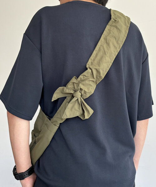 CPCM(シーピーシーエム)の「ナイロンリボンギャザーショルダー(ショルダーバッグ・レディース・ブラウン/アイボリー/ブラック/カーキ・FREE)」の15枚目の写真