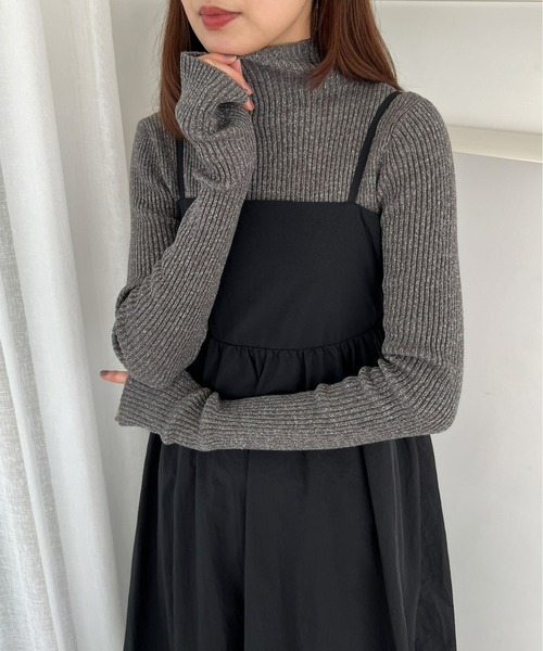 Olu.（オルドット）の「ラメハイネックリブニット（ニット/セーター・レディース・ブラック/アイボリー/ブルー/レッド・FREE）」の22枚目の写真