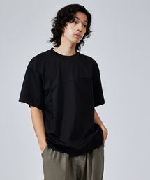 glossy ポンチ タックTシャツ