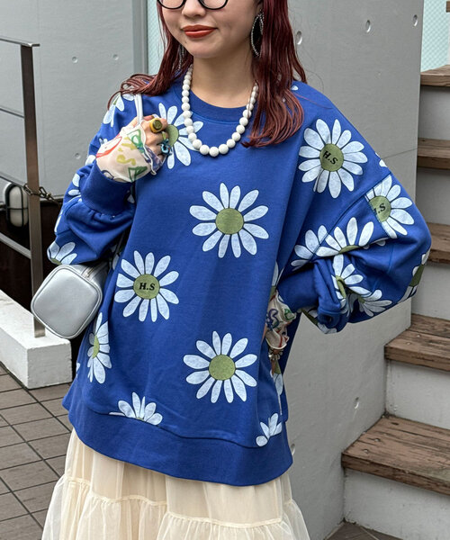 HELLO.SANFRANCISCO（ハローサンフランシスコ）の「【HELLO.SANFRANCISCO/ハローサンフランシスコ】マーガレットプリントオーバースウェット（パーカー・レディース・グレー/ピンク/ブルー/レッド・ONE SIZE）」の16枚目の写真