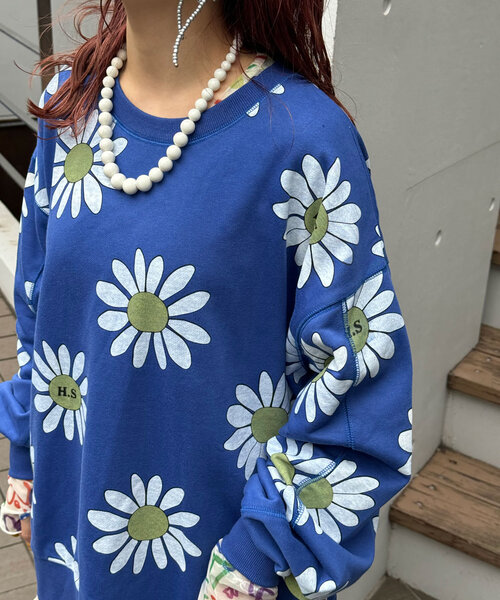 HELLO.SANFRANCISCO（ハローサンフランシスコ）の「【HELLO.SANFRANCISCO/ハローサンフランシスコ】マーガレットプリントオーバースウェット（パーカー・レディース・グレー/ピンク/ブルー/レッド・ONE SIZE）」の18枚目の写真