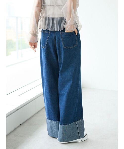 CRAFT STANDARD BOUTIQUE(クラフトスタンダードブティック)の「デニムロールUPワイドストレートパンツ(デニムパンツ・レディース・インディゴブルー/ナチュラル/ブラック・L/M)」の14枚目の写真