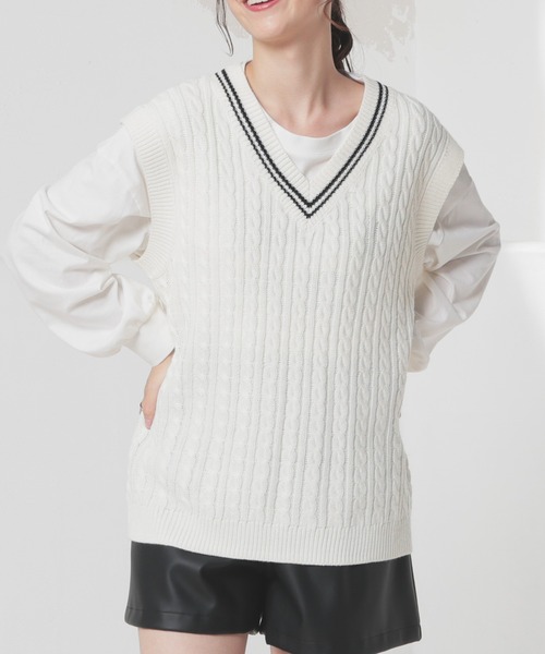 Honeys（ハニーズ）の「ライン入りベスト（ベスト・レディース・ネイビー/ベージュ/アイボリー/杢グレー・S/M/L）」の2枚目の写真