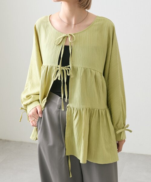 w closet（ダブルクローゼット）の「リボン2WAYティアードブラウス（シャツ/ブラウス・レディース・オレンジ/グリーン/オフホワイト・FREE）」の2枚目の写真