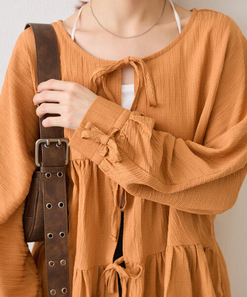 w closet（ダブルクローゼット）の「リボン2WAYティアードブラウス（シャツ/ブラウス・レディース・オレンジ/グリーン/オフホワイト・FREE）」の20枚目の写真