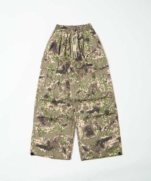 ALLuRing ChaRm（アリュリングチャーム）の「Camouflage wide Cago Pants / 迷彩柄ワイドカーゴパンツ（カーゴパンツ・レディース・カモフラージュ・XL/L/M）」の5枚目の写真