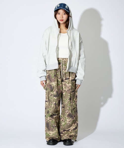 ALLuRing ChaRm（アリュリングチャーム）の「Camouflage wide Cago Pants / 迷彩柄ワイドカーゴパンツ（カーゴパンツ・レディース・カモフラージュ・XL/L/M）」の16枚目の写真