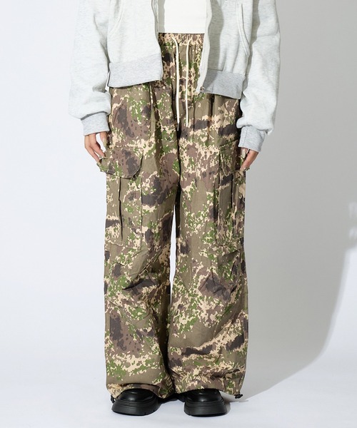 ALLuRing ChaRm（アリュリングチャーム）の「Camouflage wide Cago Pants / 迷彩柄ワイドカーゴパンツ（カーゴパンツ・レディース・カモフラージュ・XL/L/M）」の15枚目の写真