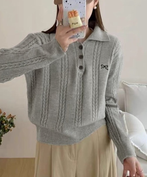 Girly Doll(ガーリードール)の「ポロカラーリボン刺繍ケーブルニット(ニット/セーター・レディース・モカ/ピンク/オフホワイト/グレー/ブラック・F)」の4枚目の写真