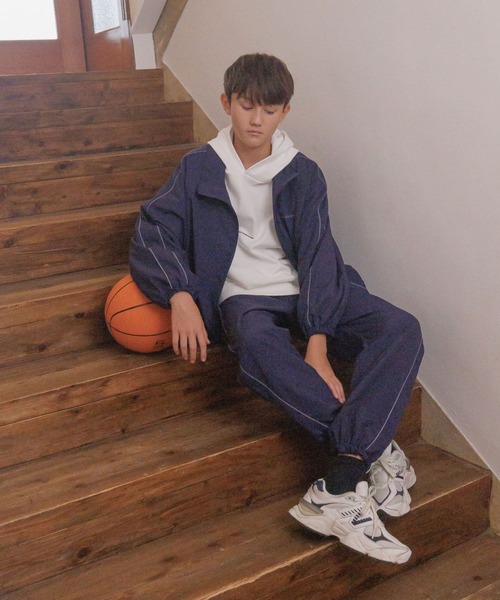 GLOBAL WORK（グローバルワーク）の「撥水パイピングブルゾン/AND YUA ANY/147072（ブルゾン・キッズ・ブラック/ネイビー・150cm/160cm）」の4枚目の写真