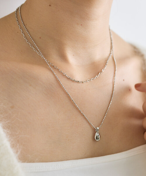 RIVE DROITE(リヴドロワ)の「【1つで華やか】レイヤードワントップネックレス(ネックレス・レディース・シルバー・FREE)」の2枚目の写真