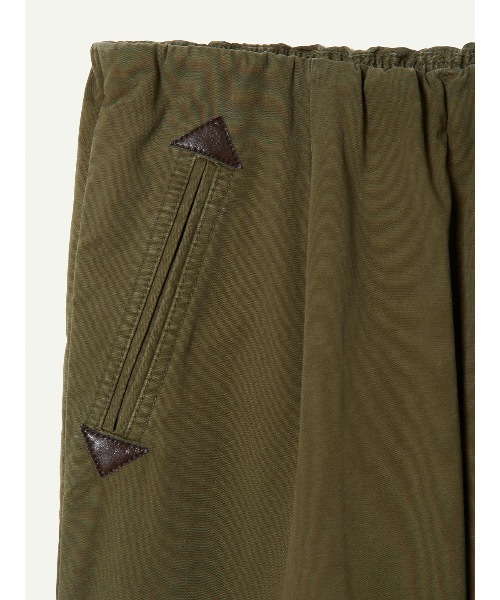 leinwande（ラインヴァンド）の「【leinwande】Patched Pocket Organic Cotton Trousers（カーゴパンツ・レディース・カーキ・M/S）」の6枚目の写真