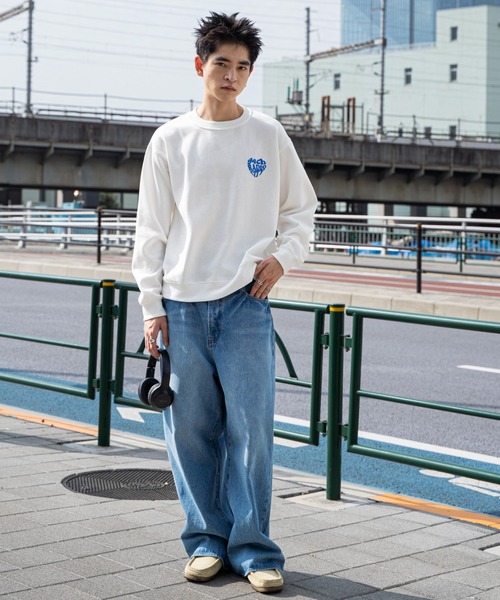 WEGO(ウィゴー)の「WEGO/リラックスフィットハートロゴプルオーバー(スウェット・メンズ・ホワイト/ブラック/杢グレー・SMALL/MEDIUM/LARGE)」の4枚目の写真