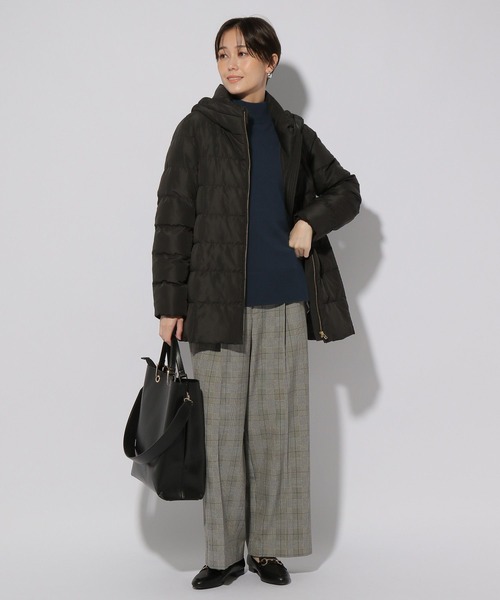 Elura（エルーラ）の「毛玉しらずタートルニット/133700（ニット/セーター・レディース・ネイビー/レッド/ダークネイビー・LARGE/MEDIUM）」の16枚目の写真