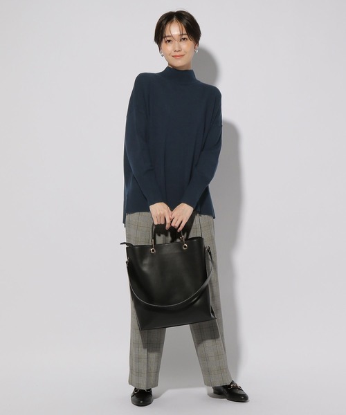 Elura（エルーラ）の「毛玉しらずタートルニット/133700（ニット/セーター・レディース・ネイビー/レッド/ダークネイビー・LARGE/MEDIUM）」の17枚目の写真