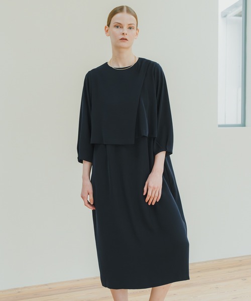 WHYTO.(ホワイト)の「「WHYTO. / ホワイト」 LAYERED COCOON DRESS(ワンピース・レディース・ブラック/ネイビー・36/38)」の1枚目の写真
