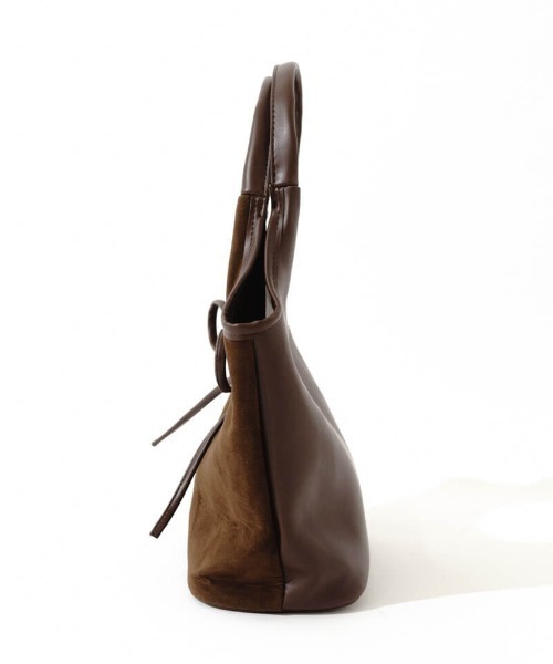 flower（フラワー）の「リボンスエードトート（トートバッグ・レディース・ブラウン・FREE）」の2枚目の写真