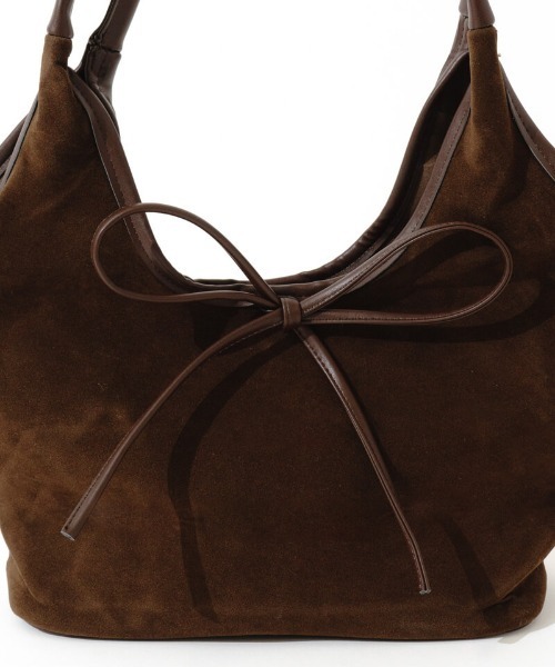 flower（フラワー）の「リボンスエードトート（トートバッグ・レディース・ブラウン・FREE）」の5枚目の写真