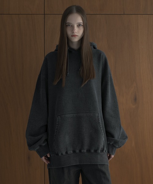 remer（リメール）の「loose basic oversize hoodie / ルーズベーシックオーバーサイズパーカー（パーカー・メンズ・グレー/ブラック/テラコッタ/ブルー/チャコールグレー/ダークグリーン/オレンジ・SMALL/X-SMALL/LARGE/MEDIUM）」の12枚目の写真