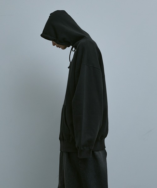 remer（リメール）の「loose basic oversize hoodie / ルーズベーシックオーバーサイズパーカー（パーカー・メンズ・グレー/ブラック/テラコッタ/ブルー/チャコールグレー/ダークグリーン/オレンジ・SMALL/X-SMALL/LARGE/MEDIUM）」の16枚目の写真