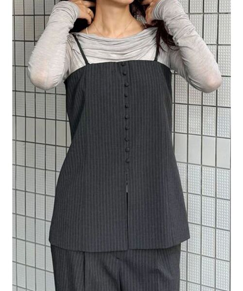 OUNNOUN(オウンノウン)の「【OUNNOUN】ロングビスチェトップス(シャツ/ブラウス・レディース・チャコールグレー/オフホワイト/ベージュ・FREE)」の3枚目の写真