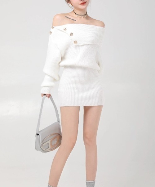 DALLA（ダラ）の「point botann off-shoulder one-piece（ワンピース・レディース・ホワイト/ブラック/グレー・MEDIUM/SMALL/X-SMALL）」の9枚目の写真