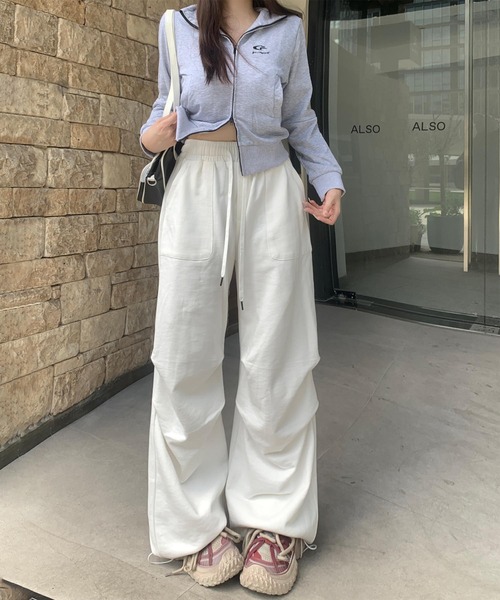 aimoha(アイモハ)の「リラックスフィットワイドパンツ(その他パンツ・レディース・ホワイト/ブラック・SMALL/MEDIUM/LARGE)」の8枚目の写真