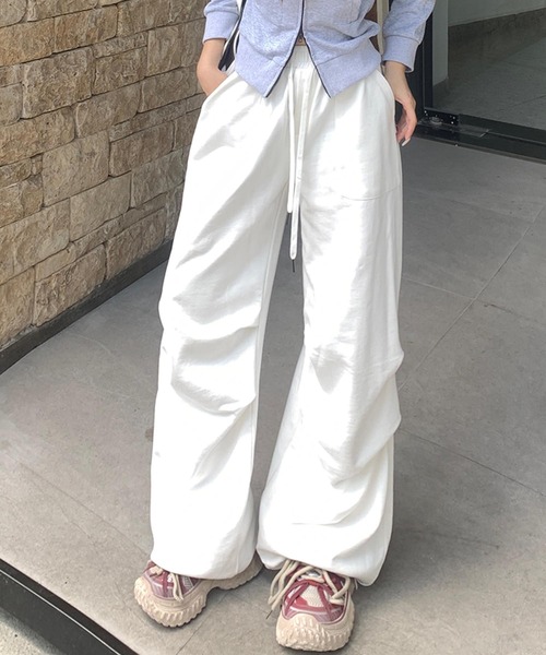 aimoha(アイモハ)の「リラックスフィットワイドパンツ(その他パンツ・レディース・ホワイト/ブラック・SMALL/MEDIUM/LARGE)」の11枚目の写真