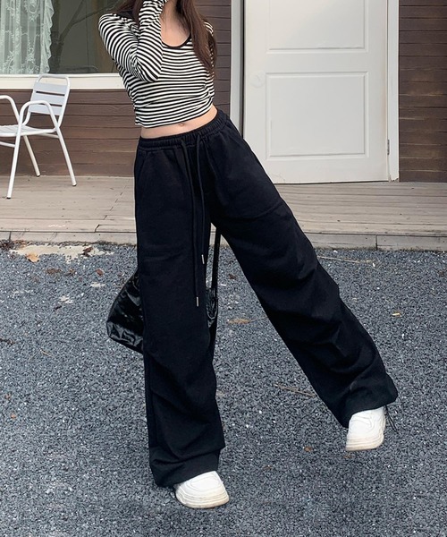 aimoha(アイモハ)の「リラックスフィットワイドパンツ(その他パンツ・レディース・ホワイト/ブラック・SMALL/MEDIUM/LARGE)」の21枚目の写真