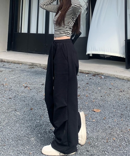 aimoha(アイモハ)の「リラックスフィットワイドパンツ(その他パンツ・レディース・ホワイト/ブラック・SMALL/MEDIUM/LARGE)」の22枚目の写真