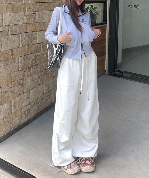 aimoha(アイモハ)の「リラックスフィットワイドパンツ(その他パンツ・レディース・ホワイト/ブラック・SMALL/MEDIUM/LARGE)」の12枚目の写真