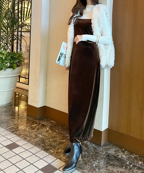 Futier land（フューティアランド）の「ベロアキャミワンピース（ワンピース・レディース・ブラック/ブラウン/グレー・LARGE/MEDIUM）」の13枚目の写真
