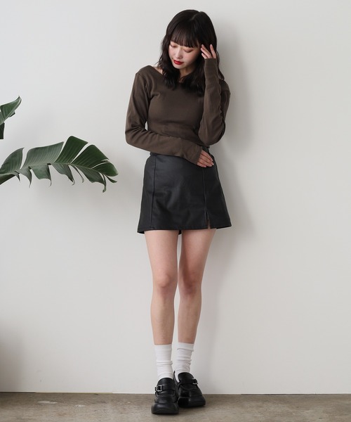 MILLER(ミラー)の「R.P.miller/ミラー Cup L/S Tee カップ付き 長袖 バックオープン ロンT Uネック 2026新作 再入荷 夏服(Tシャツ/カットソー・レディース・オフホワイト/ブラウン/グリーン/ホワイト/オリーブ/ブラウン系その他/ブラック/アイボリー/レッド系その他/グリーン系その他・FREE)」の11枚目の写真