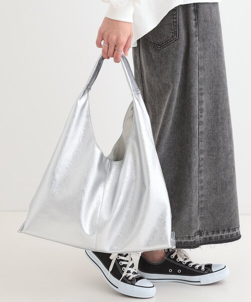 SHOO・LA・RUE（シューラルー）の「トライアングルトートバッグ（トートバッグ・レディース・ブロンズ/ブラック/シルバー・00）」の10枚目の写真