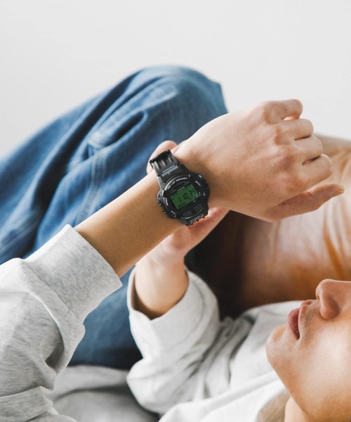 URBAN RESEARCH DOORS（アーバンリサーチドアーズ）の「TIMEX　Exclusive IRONMANFlix100（アナログ腕時計・メンズ・ブラック・ONE）」の2枚目の写真