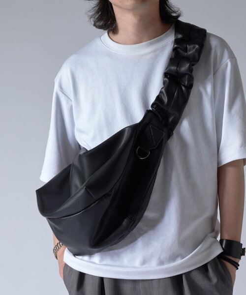 Lui's（ルイス）の「GO OUT shoulder bag（ショルダーバッグ）（ショルダーバッグ・メンズ・ブラック系その他/ブラック・FREE）」の19枚目の写真